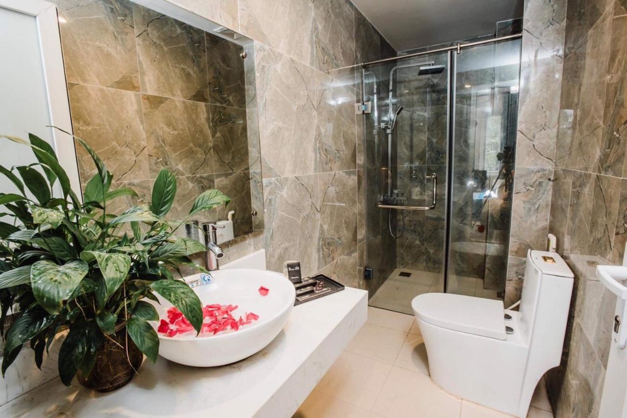 Hotel Royal Van Lung Екстериор снимка