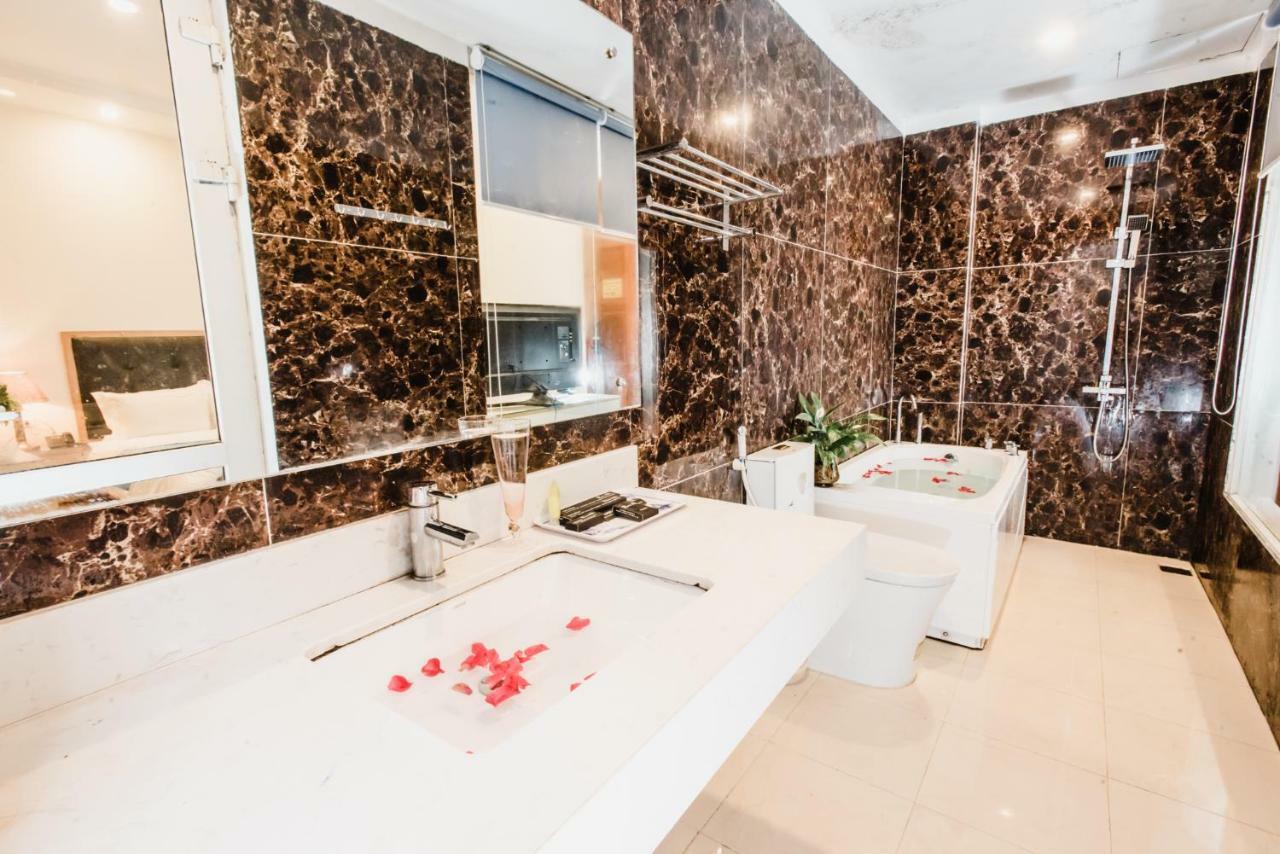 Hotel Royal Van Lung Екстериор снимка
